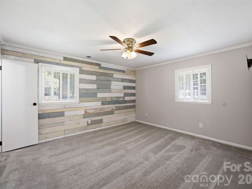 416 King John Circle, Gastonia, NC 28056.  MLS# CAR4404424, YatesRealty ID 40902. 