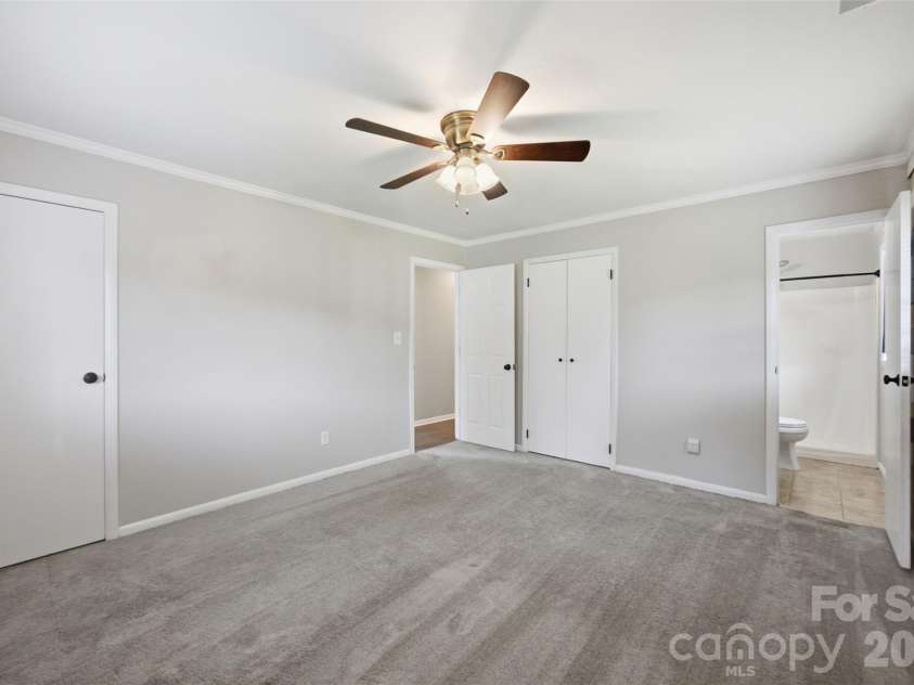416 King John Circle, Gastonia, NC 28056.  MLS# CAR4404424, YatesRealty ID 40902. 
