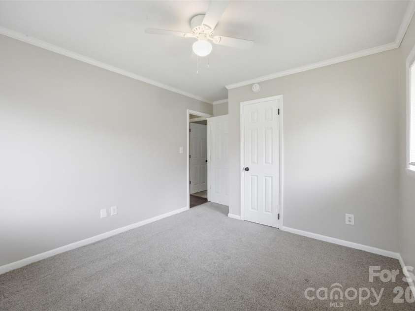 416 King John Circle, Gastonia, NC 28056.  MLS# CAR4404424, YatesRealty ID 40902. 