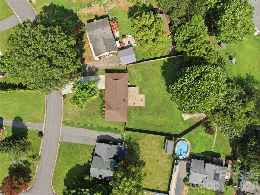 416 King John Circle, Gastonia, NC 28056.  MLS# CAR4404424, YatesRealty ID 40902. 