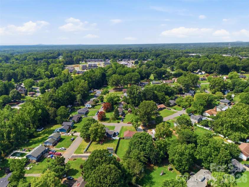 416 King John Circle, Gastonia, NC 28056.  MLS# CAR4404424, YatesRealty ID 40902. 