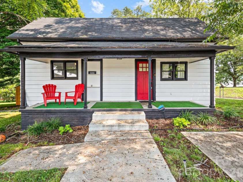 1921 4th Street, Hickory, NC 28602.  MLS# CAR4407639, YatesRealty ID 40903. Front