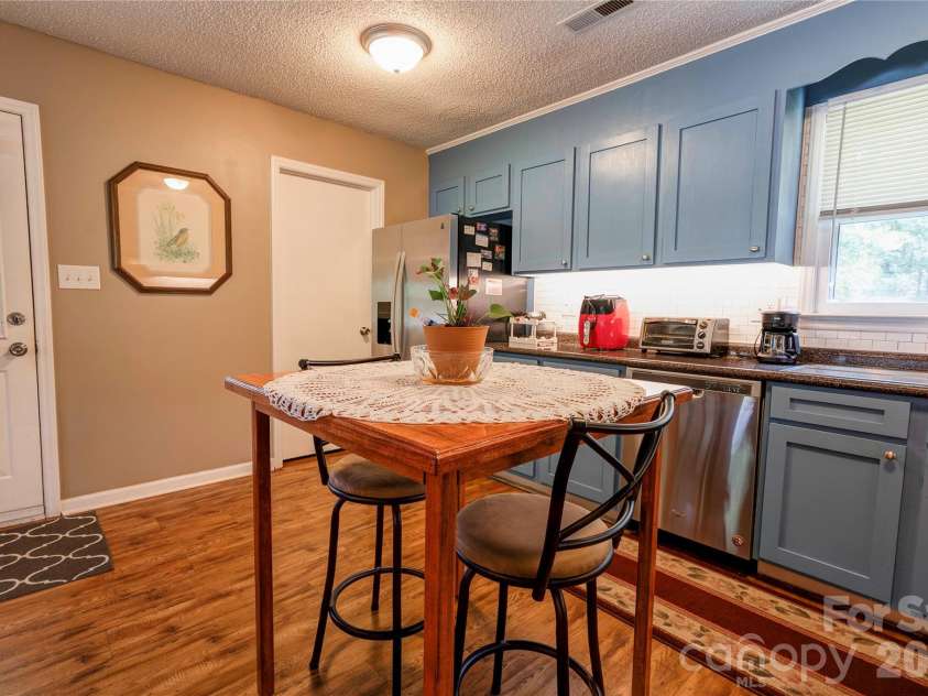 1014 Yancey Street, Shelby, NC 28150.  MLS# CAR4408241, YatesRealty ID 40904. Kitchen