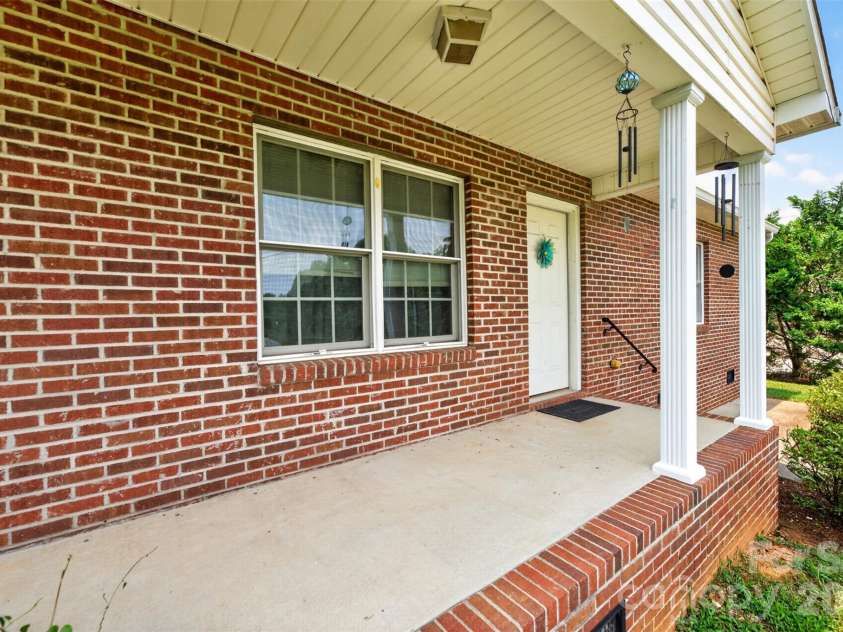 1535 & 1537 23rd Street, Hickory, NC 28601.  MLS# CAR4408693, YatesRealty ID 40905. 
