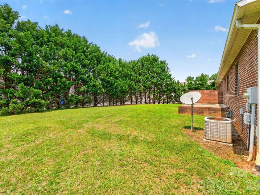 1535 & 1537 23rd Street, Hickory, NC 28601.  MLS# CAR4408693, YatesRealty ID 40905. 