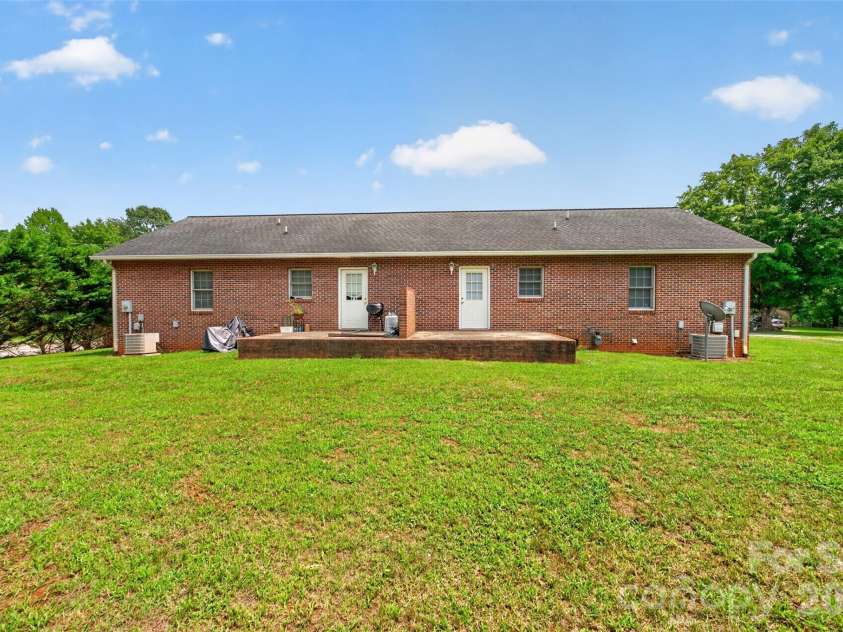 1535 & 1537 23rd Street, Hickory, NC 28601.  MLS# CAR4408693, YatesRealty ID 40905. 