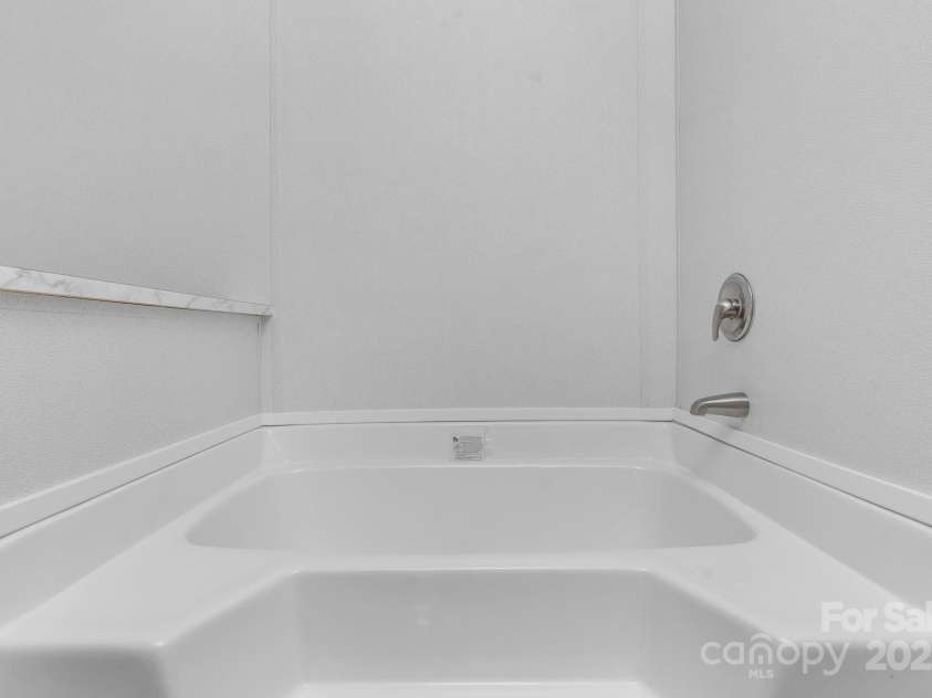 1231 Betterbrook Lane, Lincolnton, NC 28092.  MLS# CAR4293484, YatesRealty ID 40906. 