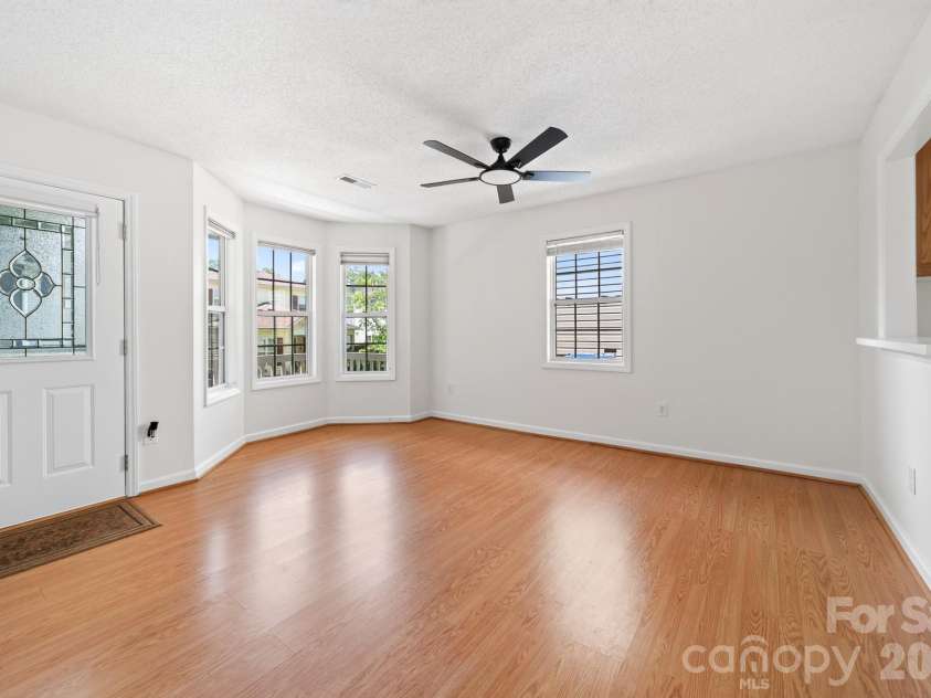 524 Jakes Ridge Lane, Mooresville, NC 28115.  MLS# CAR4409369, YatesRealty ID 40906. 