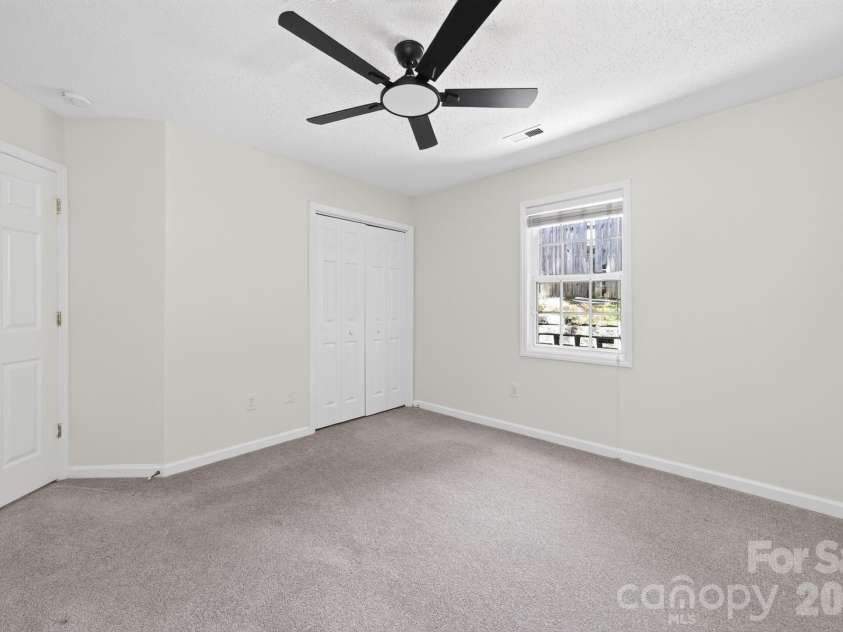 524 Jakes Ridge Lane, Mooresville, NC 28115.  MLS# CAR4409369, YatesRealty ID 40906. 