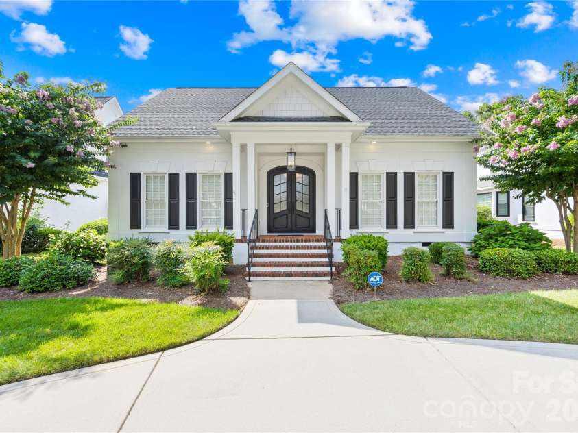 18607 John Connor Road, Cornelius, NC 28031.  MLS# CAR4404052, YatesRealty ID 40907. 