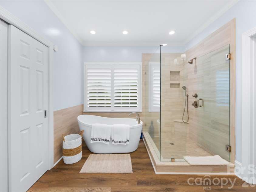 18607 John Connor Road, Cornelius, NC 28031.  MLS# CAR4404052, YatesRealty ID 40907. 