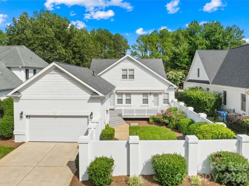 18607 John Connor Road, Cornelius, NC 28031.  MLS# CAR4404052, YatesRealty ID 40907. 