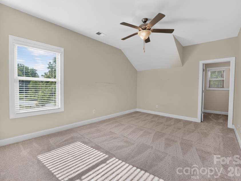 15319 Venezia Lane, Huntersville, NC 28078.  MLS# CAR4409720, YatesRealty ID 40908. 