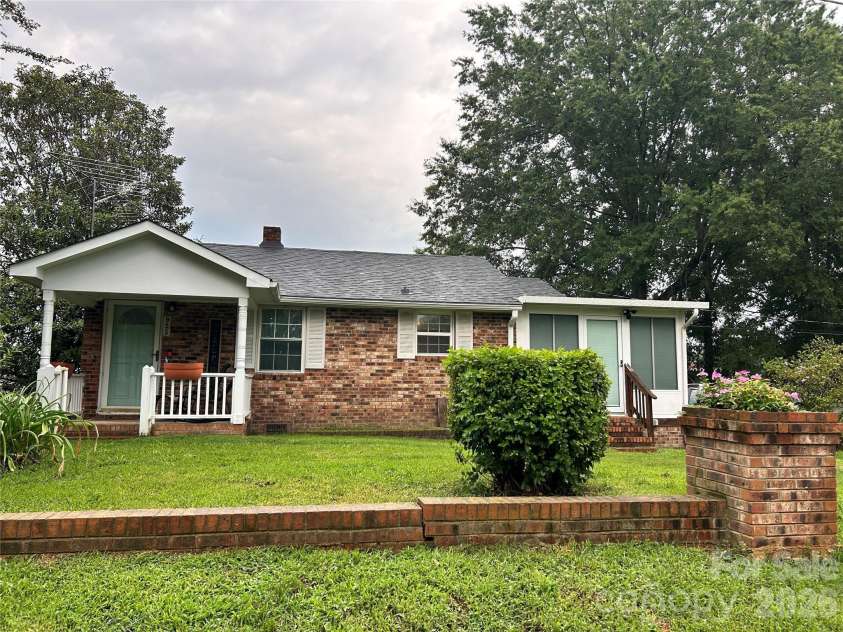 925 Austin Road, Marshville, NC 28103.  MLS# CAR4409840, YatesRealty ID 40909. 