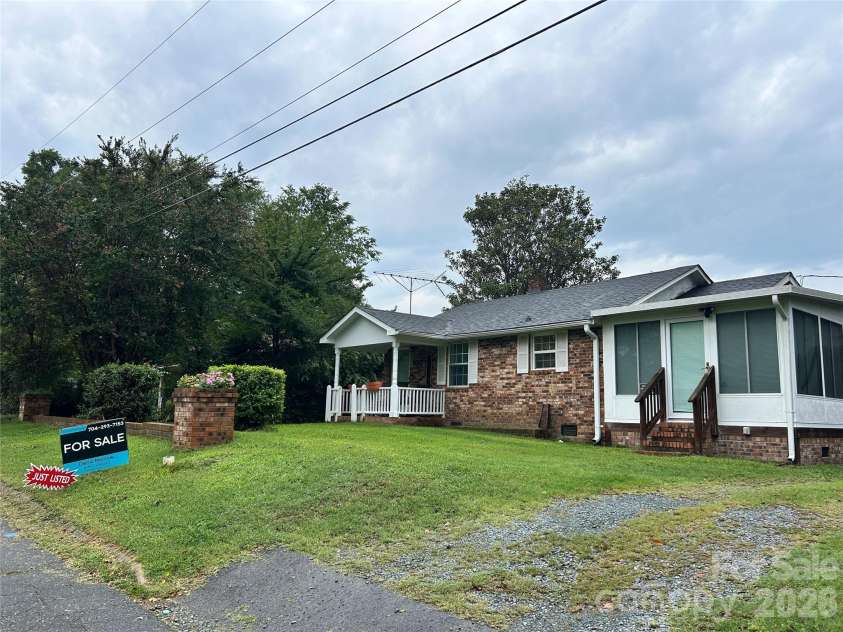 925 Austin Road, Marshville, NC 28103.  MLS# CAR4409840, YatesRealty ID 40909. 