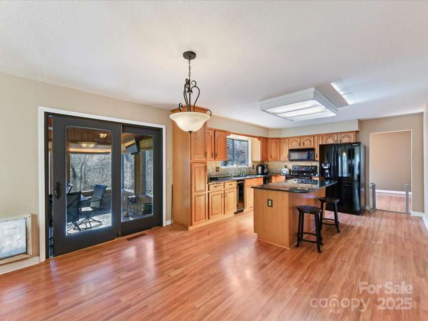 13424 Portside Court, Charlotte, NC 28278.  MLS# CAR4232675, YatesRealty ID 4091. 