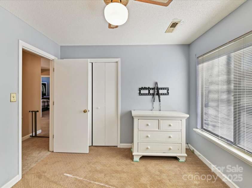 13424 Portside Court, Charlotte, NC 28278.  MLS# CAR4232675, YatesRealty ID 4091. 