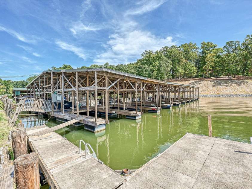 13424 Portside Court, Charlotte, NC 28278.  MLS# CAR4232675, YatesRealty ID 4091. 