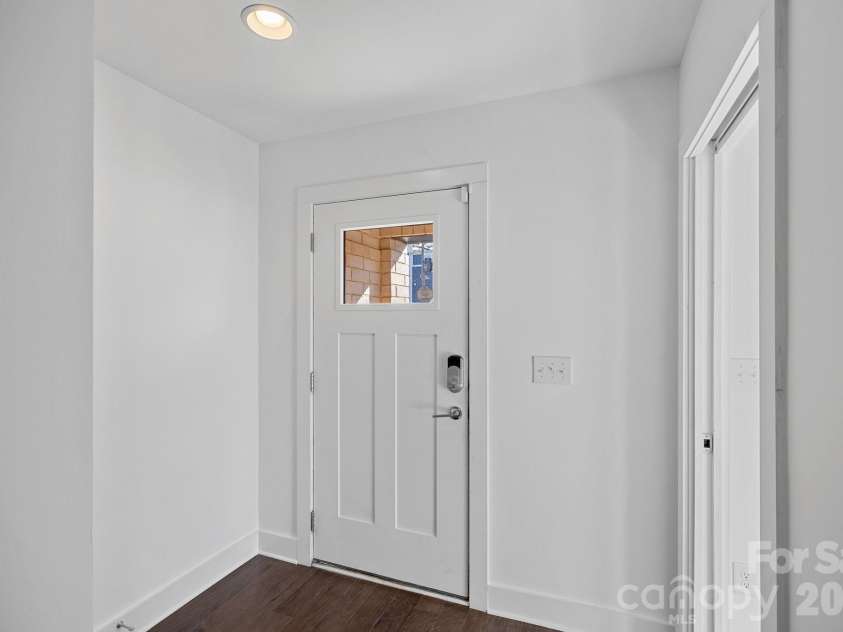 214 Wesley Heights Way, Charlotte, NC 28208.  MLS# CAR4335780, YatesRealty ID 4091. 