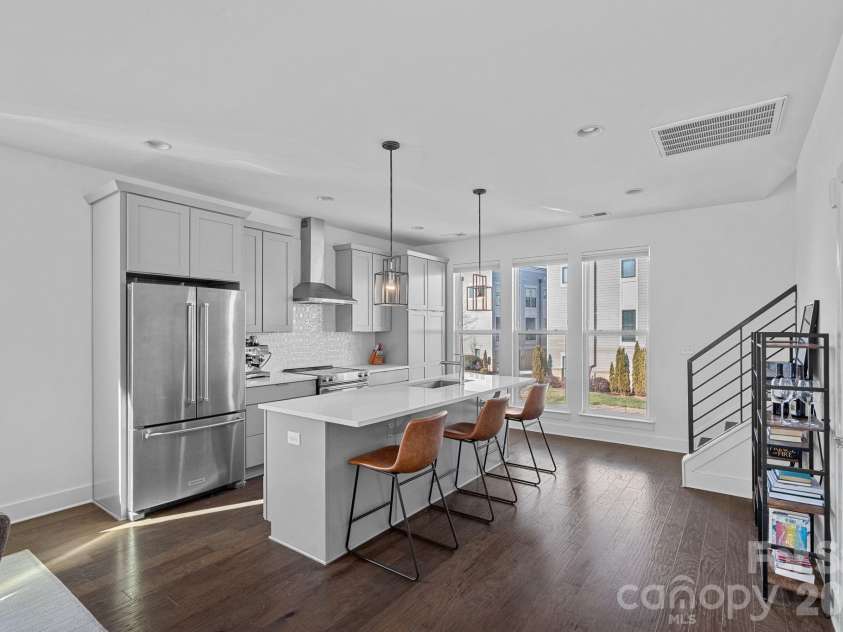 214 Wesley Heights Way, Charlotte, NC 28208.  MLS# CAR4335780, YatesRealty ID 4091. 