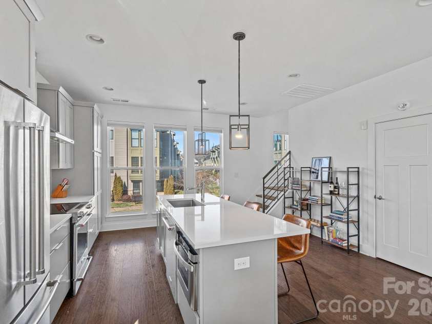 214 Wesley Heights Way, Charlotte, NC 28208.  MLS# CAR4335780, YatesRealty ID 4091. 