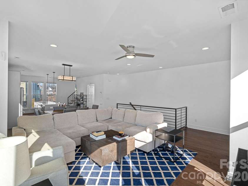 214 Wesley Heights Way, Charlotte, NC 28208.  MLS# CAR4335780, YatesRealty ID 4091. 