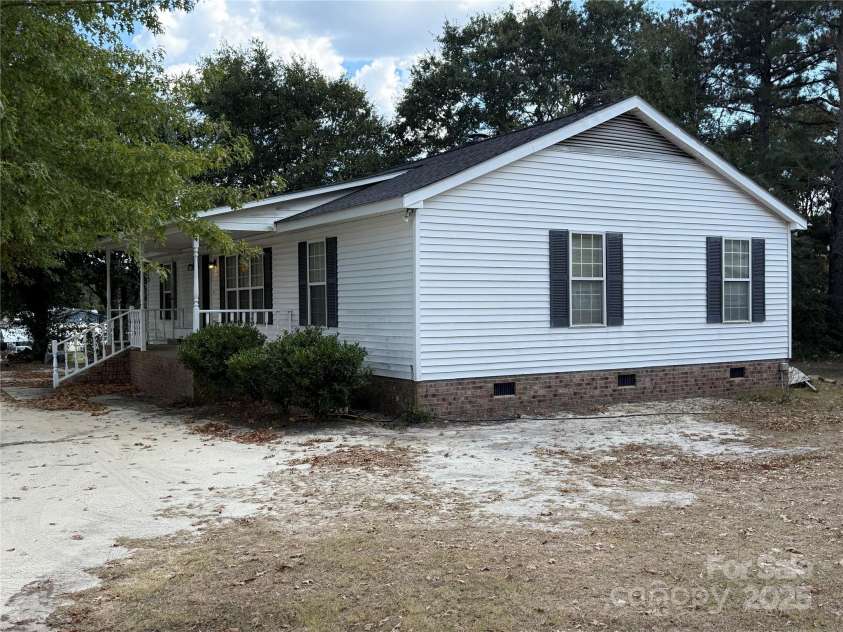 367 High Point Church Road, Pageland, SC 29728.  MLS# CAR4305755, YatesRealty ID 4091. 