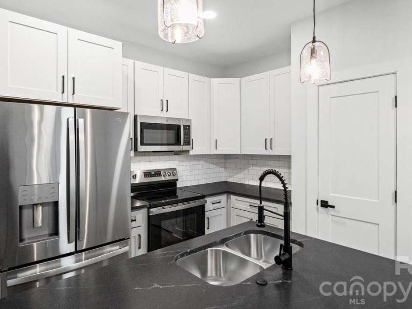 105 Falls Street, Kings Mountain, NC 28086.  MLS# CAR4403142, YatesRealty ID 40910. 