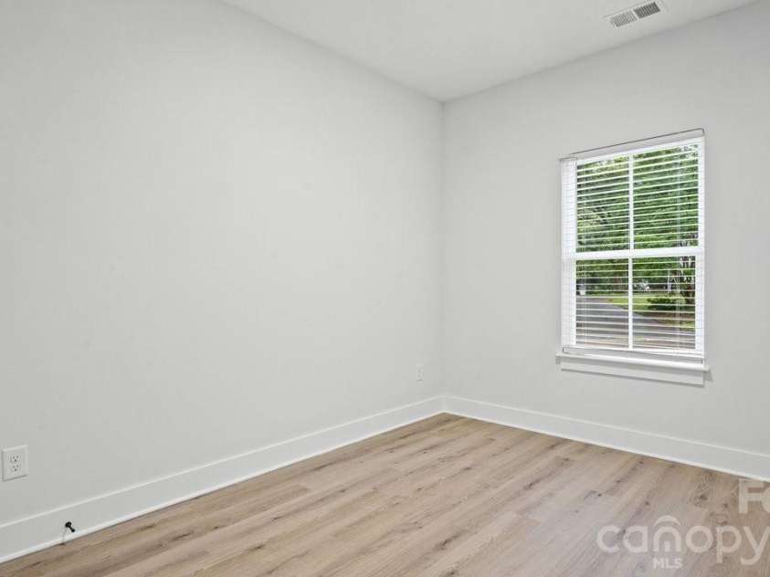 105 Falls Street, Kings Mountain, NC 28086.  MLS# CAR4403142, YatesRealty ID 40910. 