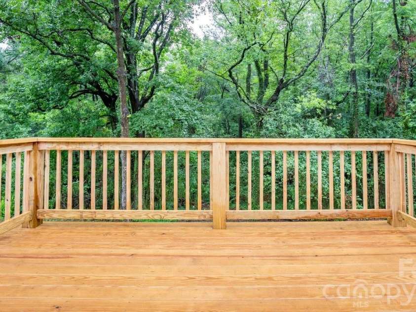 105 Falls Street, Kings Mountain, NC 28086.  MLS# CAR4403142, YatesRealty ID 40910. 