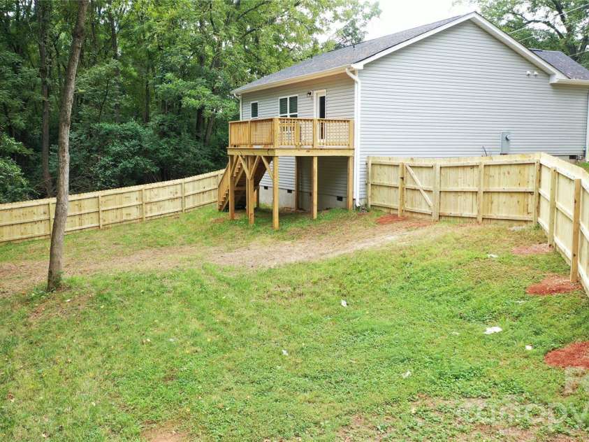 105 Falls Street, Kings Mountain, NC 28086.  MLS# CAR4403142, YatesRealty ID 40910. 