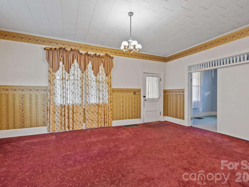 208 Myrtle School Road, Gastonia, NC 28052.  MLS# CAR4355887, YatesRealty ID 40913. 