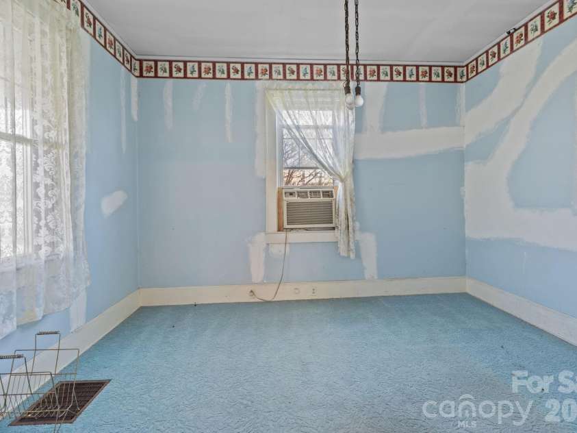 208 Myrtle School Road, Gastonia, NC 28052.  MLS# CAR4355887, YatesRealty ID 40913. 