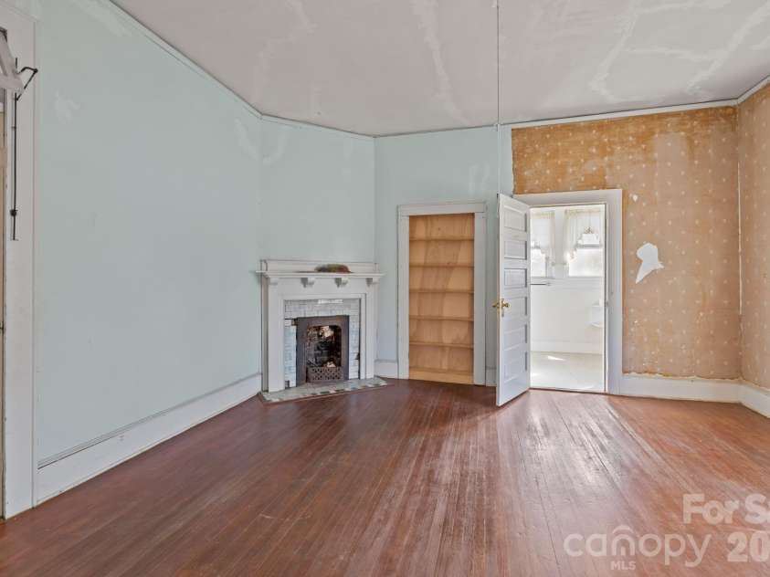 208 Myrtle School Road, Gastonia, NC 28052.  MLS# CAR4355887, YatesRealty ID 40913. 