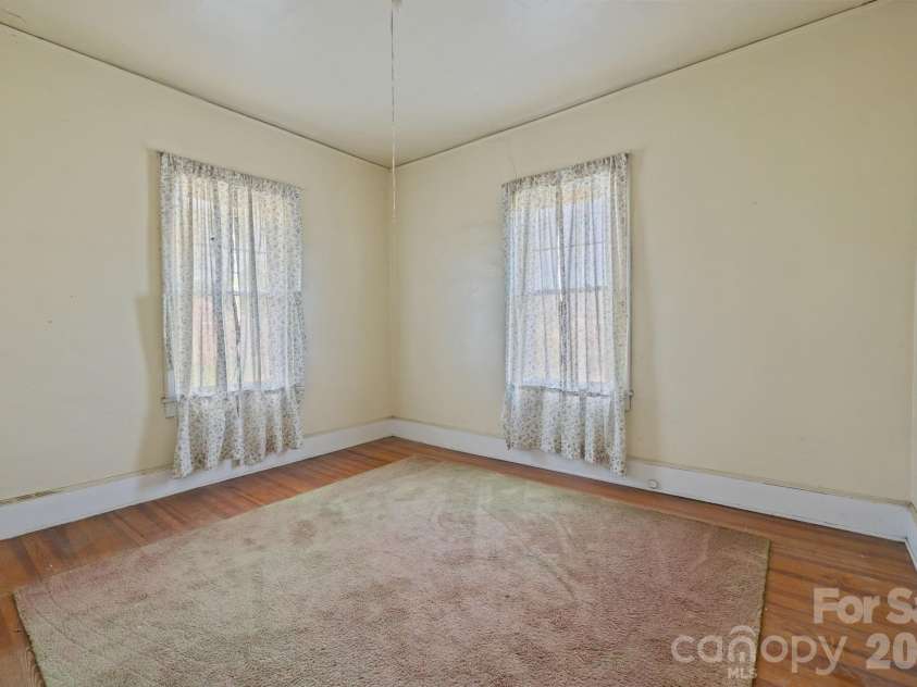 208 Myrtle School Road, Gastonia, NC 28052.  MLS# CAR4355887, YatesRealty ID 40913. 