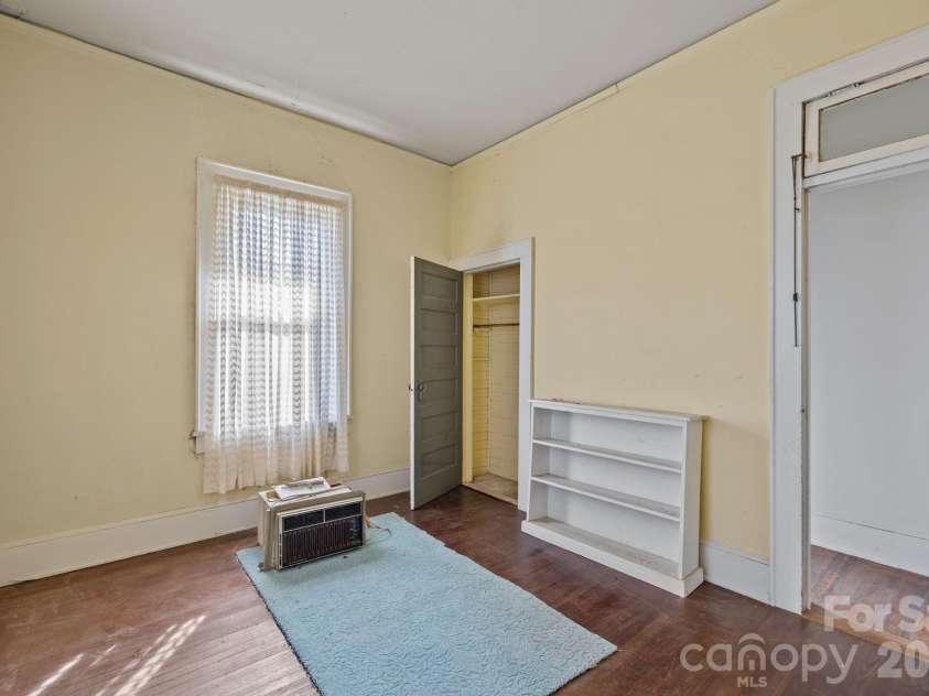 208 Myrtle School Road, Gastonia, NC 28052.  MLS# CAR4355887, YatesRealty ID 40913. 
