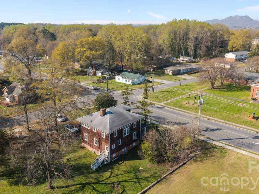 208 Myrtle School Road, Gastonia, NC 28052.  MLS# CAR4355887, YatesRealty ID 40913. 