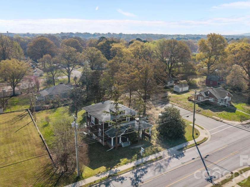 208 Myrtle School Road, Gastonia, NC 28052.  MLS# CAR4355887, YatesRealty ID 40913. 