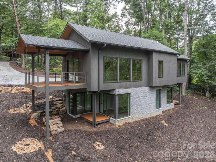 108 Truman Place, Asheville, NC 28803.  MLS# CAR4409484, YatesRealty ID 40914. 