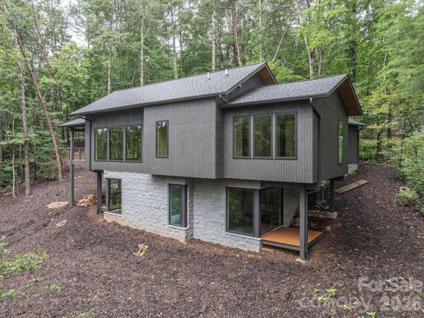 108 Truman Place, Asheville, NC 28803.  MLS# CAR4409484, YatesRealty ID 40914. 