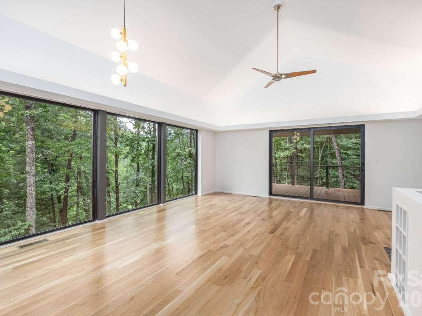 108 Truman Place, Asheville, NC 28803.  MLS# CAR4409484, YatesRealty ID 40914. 