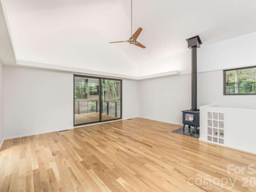 108 Truman Place, Asheville, NC 28803.  MLS# CAR4409484, YatesRealty ID 40914. 