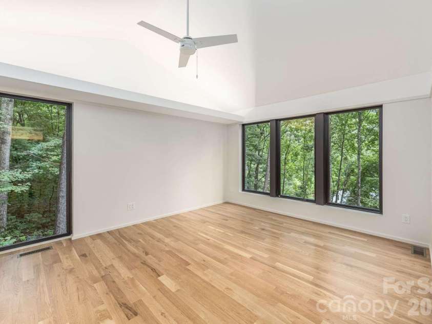 108 Truman Place, Asheville, NC 28803.  MLS# CAR4409484, YatesRealty ID 40914. 
