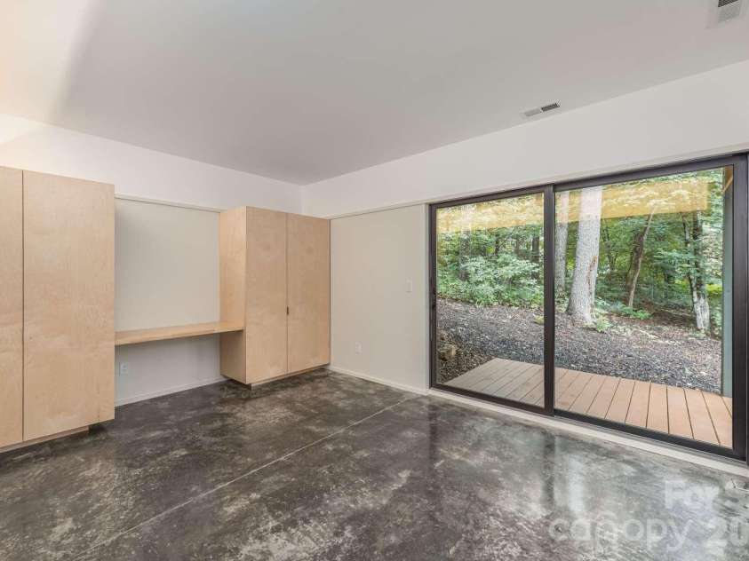 108 Truman Place, Asheville, NC 28803.  MLS# CAR4409484, YatesRealty ID 40914. 