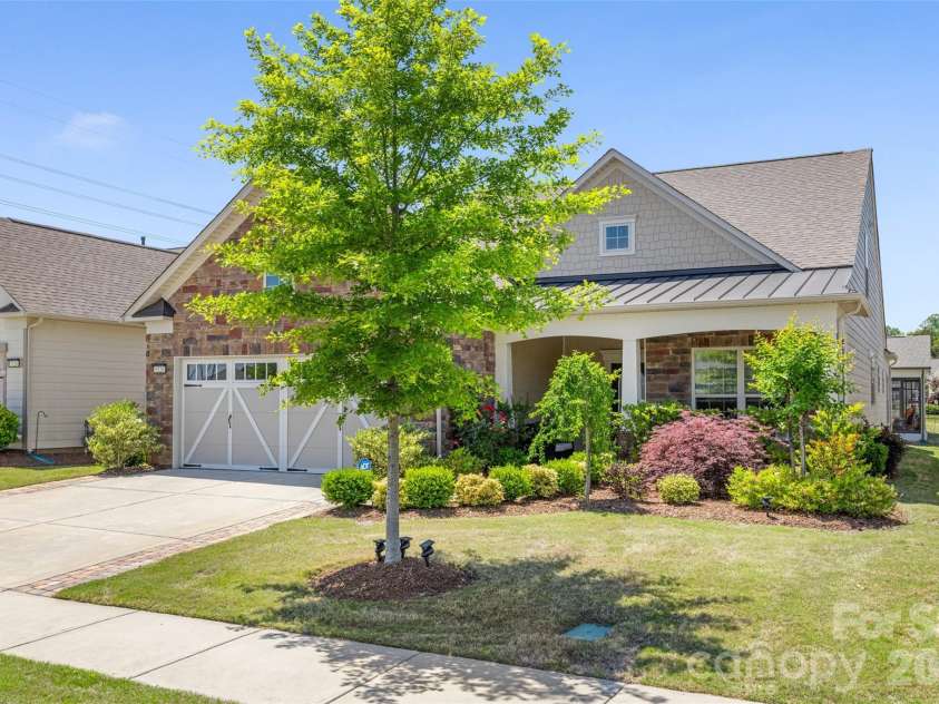 5220 Sweet Fig Way, Fort Mill, SC 29715.  MLS# CAR4342999, YatesRealty ID 40915. 