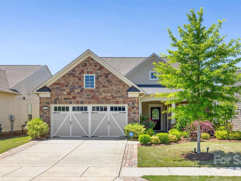 5220 Sweet Fig Way, Fort Mill, SC 29715.  MLS# CAR4342999, YatesRealty ID 40915. 