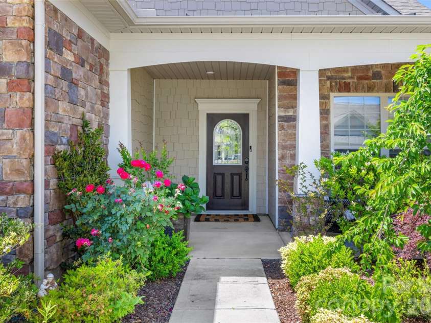 5220 Sweet Fig Way, Fort Mill, SC 29715.  MLS# CAR4342999, YatesRealty ID 40915. 