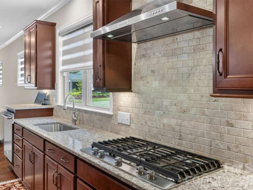5220 Sweet Fig Way, Fort Mill, SC 29715.  MLS# CAR4342999, YatesRealty ID 40915. 