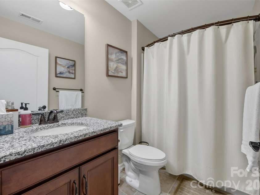 5220 Sweet Fig Way, Fort Mill, SC 29715.  MLS# CAR4342999, YatesRealty ID 40915. 
