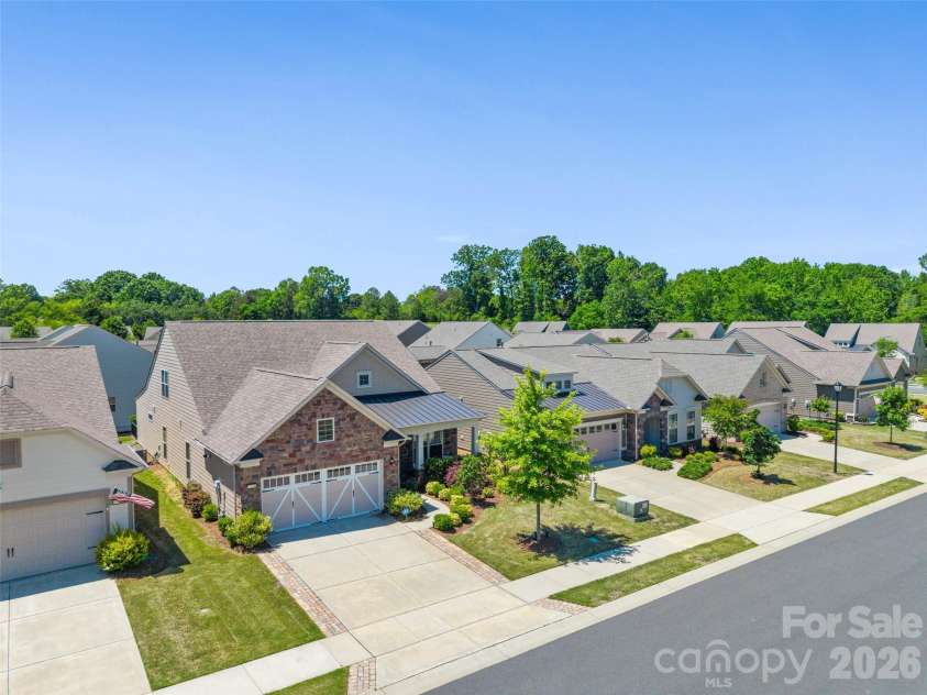 5220 Sweet Fig Way, Fort Mill, SC 29715.  MLS# CAR4342999, YatesRealty ID 40915. 